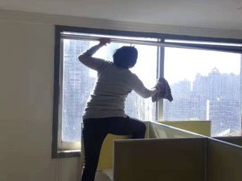 越秀區(qū)美吉亞專業(yè)開荒清潔 您的裝修后清潔專家,為廣州新家煥發(fā)光彩